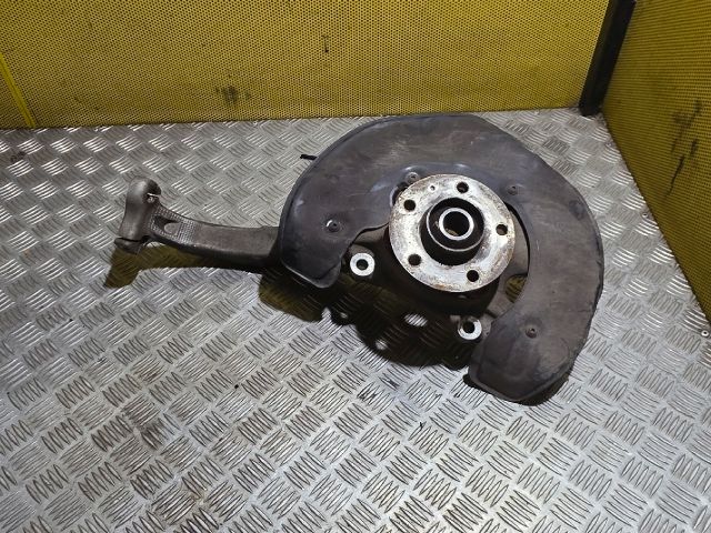 bontott AUDI A8 Jobb első Csonkállvány Kerékaggyal