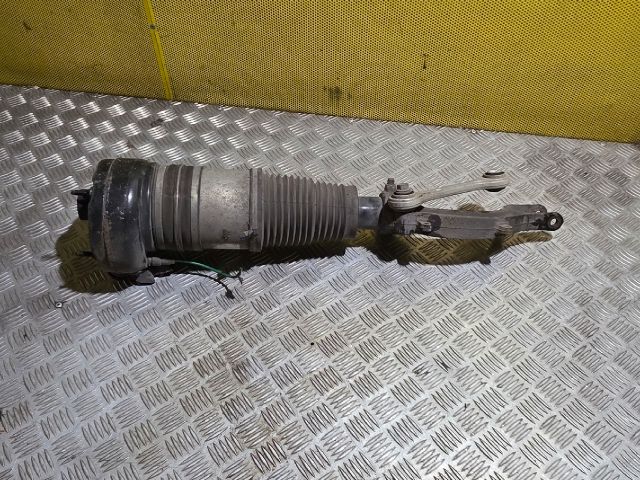 bontott AUDI A8 Jobb első Rugó