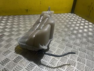 bontott AUDI A8 Kiegyenlítő Tartály