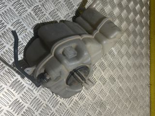 bontott AUDI A8 Kiegyenlítő Tartály