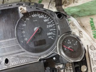 bontott AUDI A8 Kilométeróra