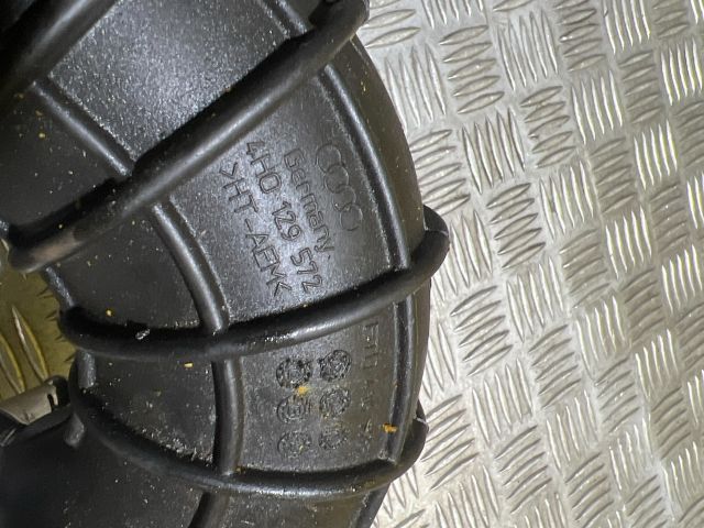 bontott AUDI A8 Légbeömlő Cső