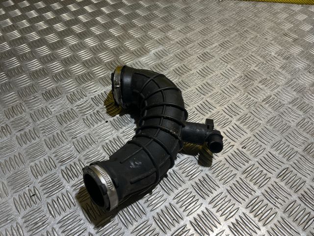 bontott AUDI A8 Légbeömlő Cső