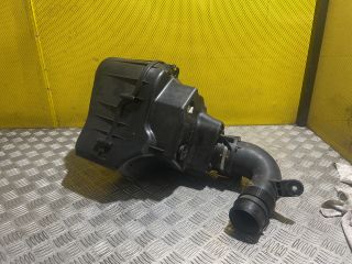 bontott AUDI A8 Légszűrő Ház