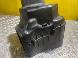 bontott AUDI A8 Légszűrő Ház