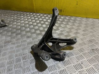 bontott AUDI A8 Motor Tartó Bak Jobb
