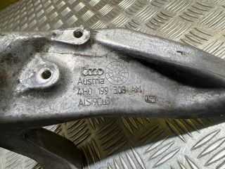 bontott AUDI A8 Motor Tartó Bak Jobb