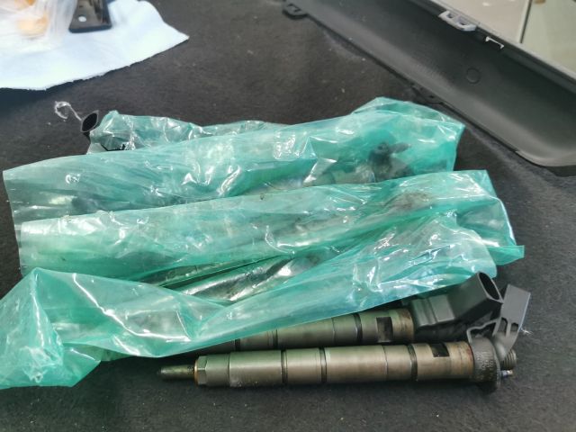 bontott AUDI A8 Porlasztó (1 db)