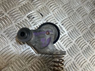 bontott AUDI A8 Szíjfeszítő Görgő