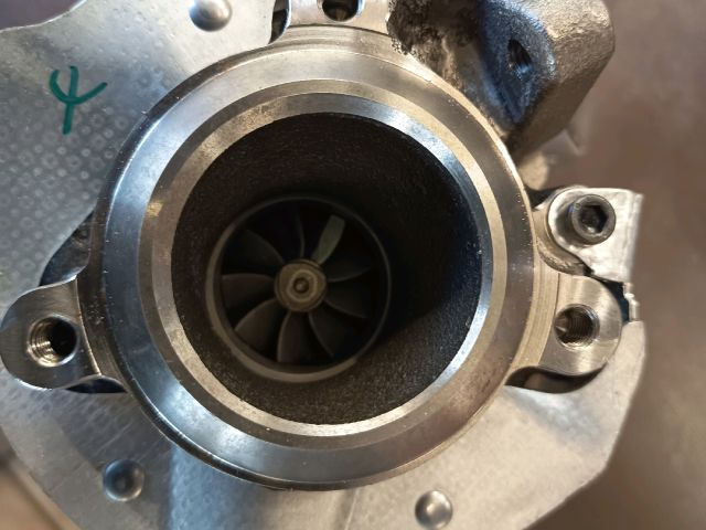 bontott AUDI A8 Turbó