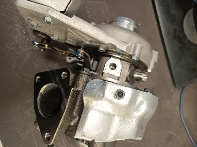 bontott AUDI A8 Turbó