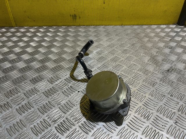 bontott AUDI A8 Vákumpumpa