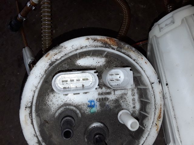 bontott AUDI A8 Üzemanyag Szivattyú