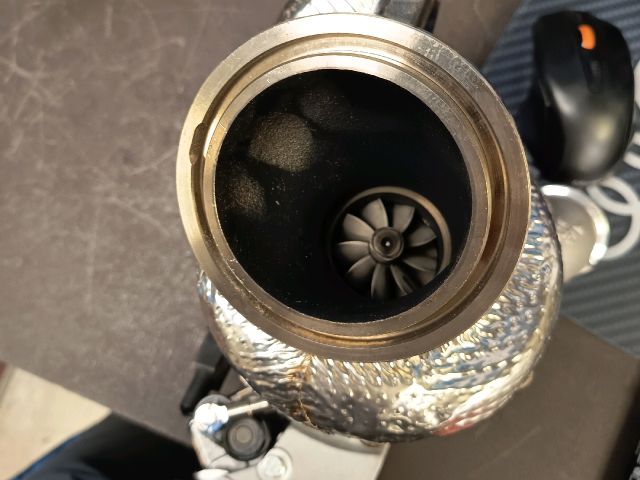 bontott AUDI A8 Turbó