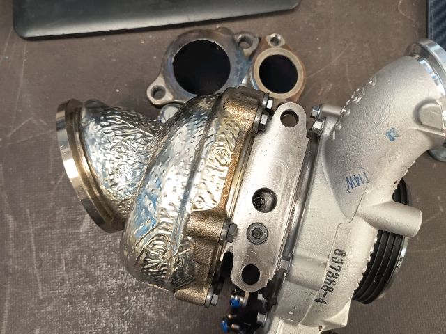 bontott AUDI A8 Turbó