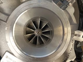 bontott AUDI A8 Turbó