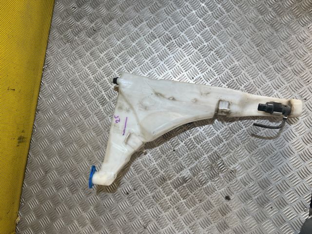 bontott AUDI A8 Ablakmosó Tartály