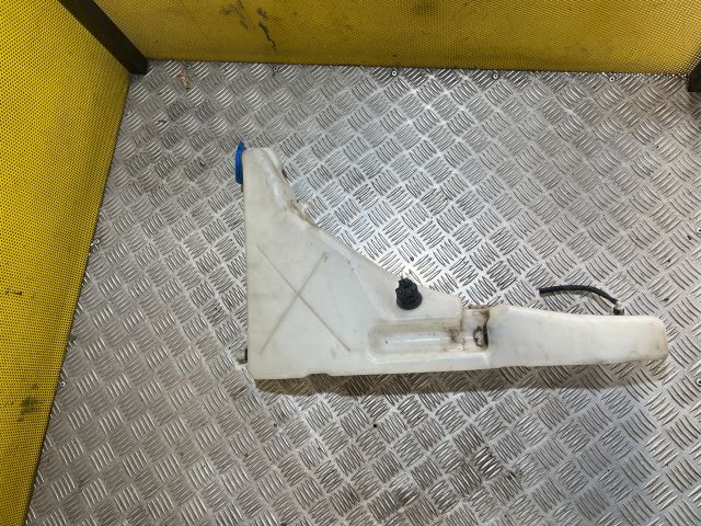 bontott AUDI A8 Ablakmosó Tartály