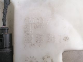 bontott AUDI A8 Ablakmosó Tartály