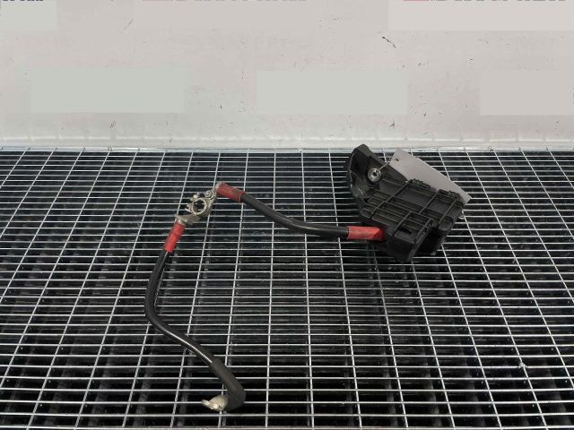 bontott AUDI A8 Akkumulátor Saru