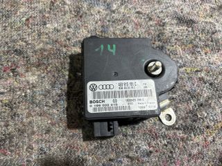 bontott AUDI A8 Akkumulátor Vezérlő Panel