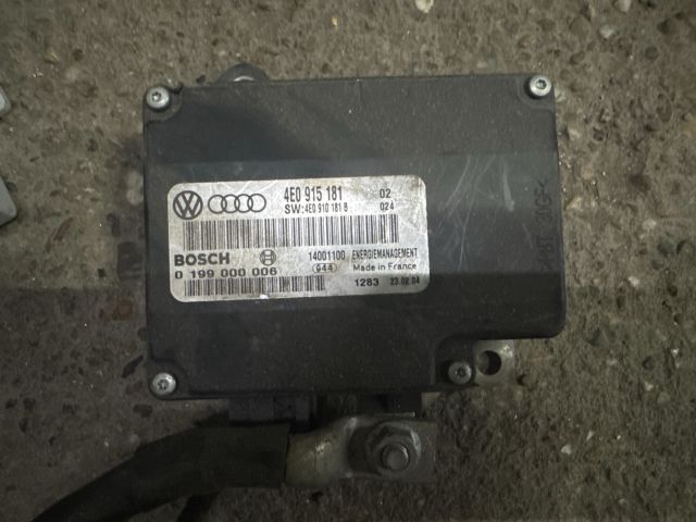bontott AUDI A8 Akkumulátor Vezérlő Panel