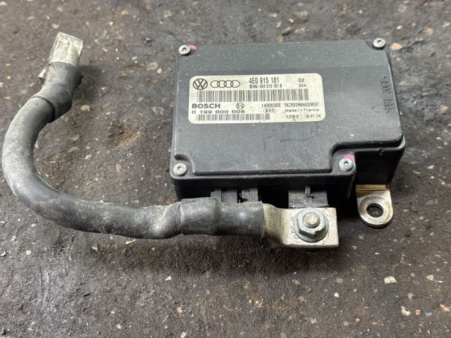 bontott AUDI A8 Akkumulátor Vezérlő Panel