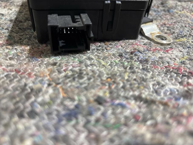 bontott AUDI A8 Akkumulátor Vezérlő Panel