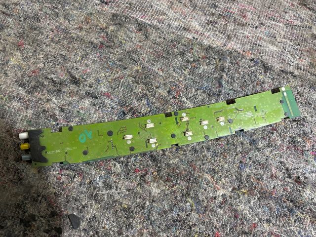 bontott AUDI A8 Antenna Erősítő