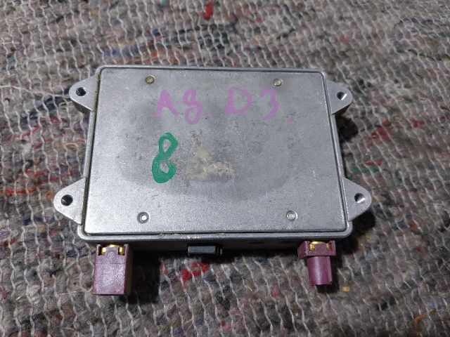 bontott AUDI A8 Antenna Erősítő