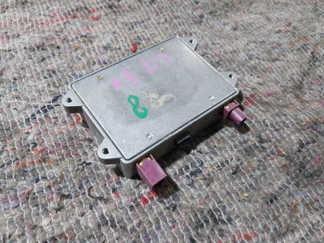 bontott AUDI A8 Antenna Erősítő