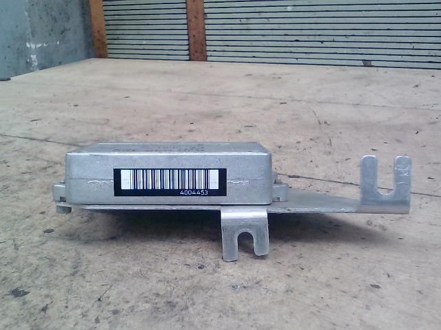 bontott AUDI A8 Antenna Erősítő