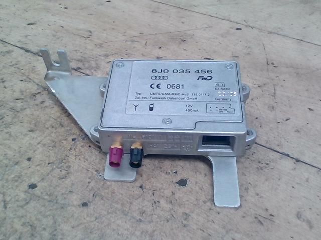 bontott AUDI A8 Antenna Erősítő