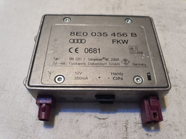 bontott AUDI A8 Antenna Erősítő