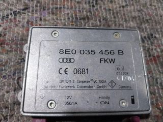 bontott AUDI A8 Antenna Erősítő