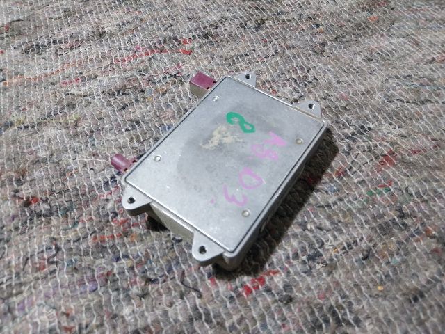 bontott AUDI A8 Antenna Erősítő