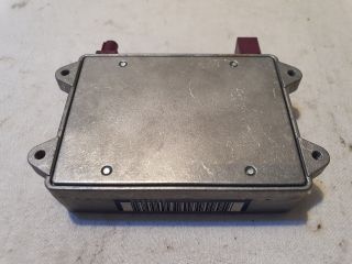 bontott AUDI A8 Antenna Erősítő