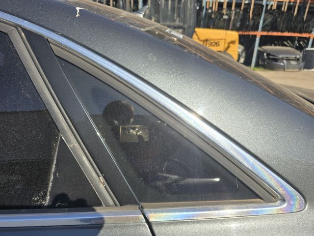 bontott AUDI A8 Bal C Oszlop Oldalablak Üveg