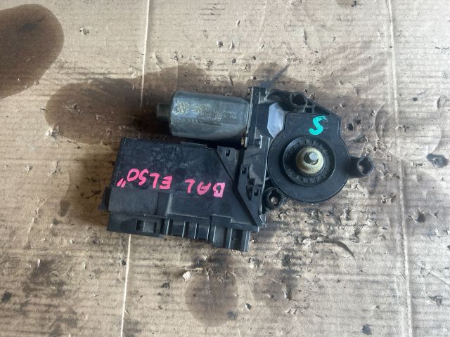 bontott AUDI A8 Bal első Ablakemelő Motor