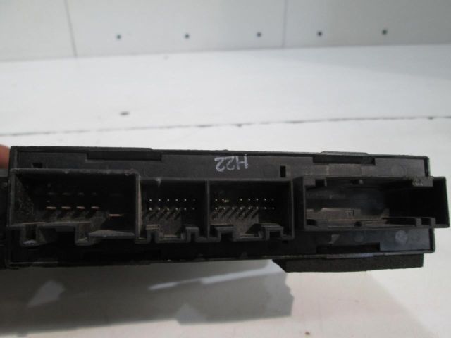 bontott AUDI A8 Bal első Ablakemelő Motor