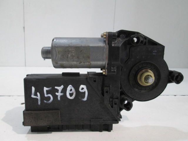 bontott AUDI A8 Bal első Ablakemelő Motor