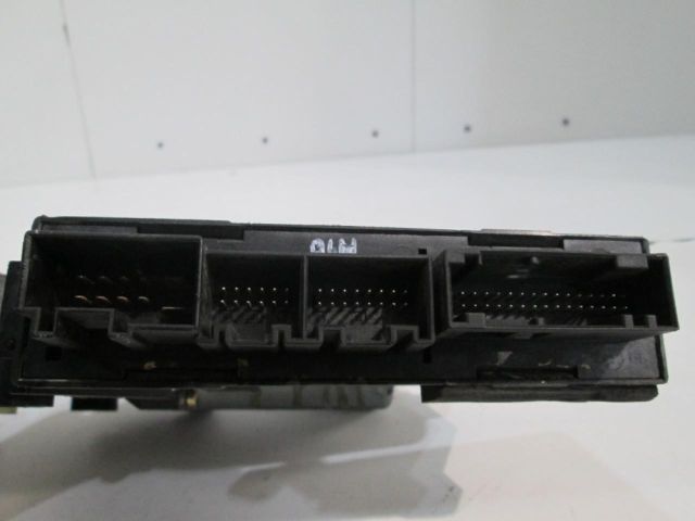 bontott AUDI A8 Bal első Ablakemelő Motor