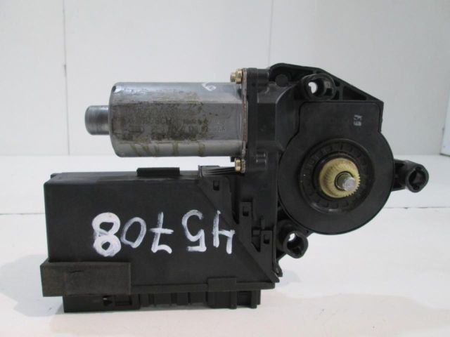 bontott AUDI A8 Bal első Ablakemelő Motor