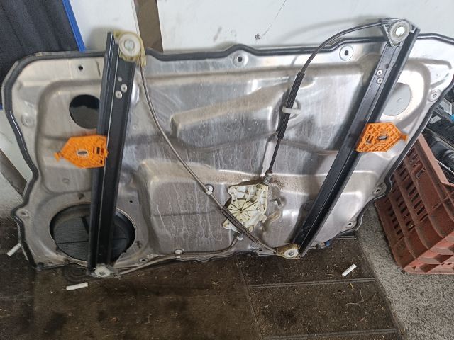 bontott AUDI A8 Bal első Ablakemelő Szerkezet (Elektromos)