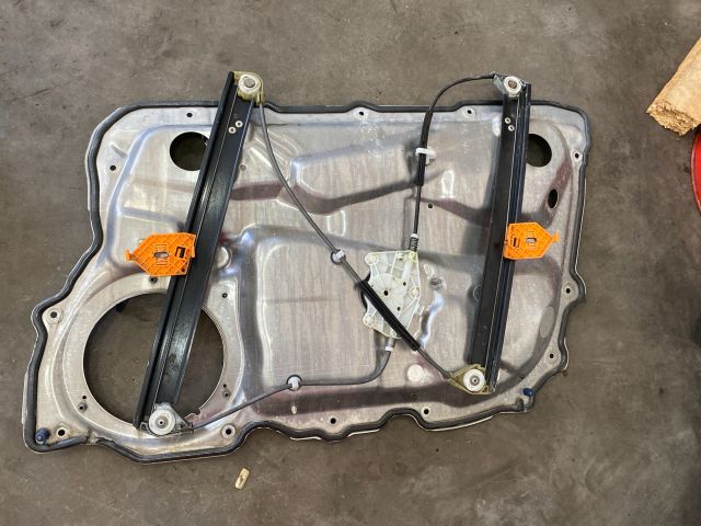 bontott AUDI A8 Bal első Ablakemelő Szerkezet (Elektromos)