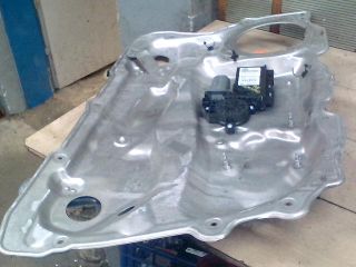 bontott AUDI A8 Bal első Ablakemelő Szerkezet (Elektromos)