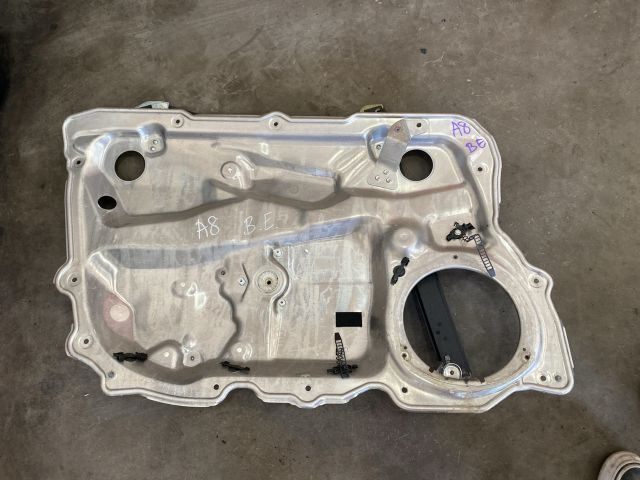 bontott AUDI A8 Bal első Ablakemelő Szerkezet (Elektromos)