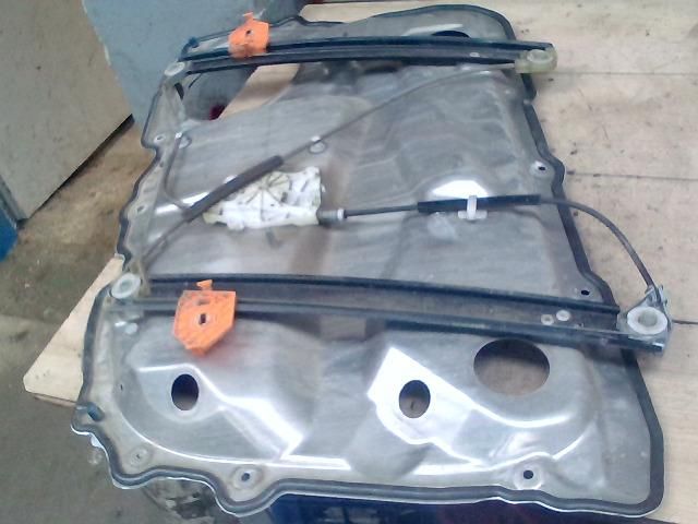 bontott AUDI A8 Bal első Ablakemelő Szerkezet (Elektromos)