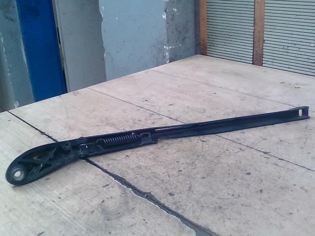 bontott AUDI A8 Bal első Ablaktörlő Kar