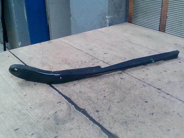 bontott AUDI A8 Bal első Ablaktörlő Kar